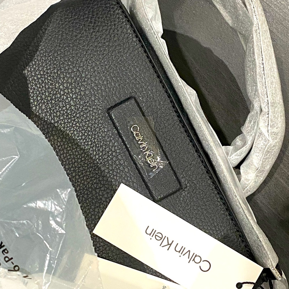 Calvin Klein Crossbody Black Bag - Picture 6 of 7